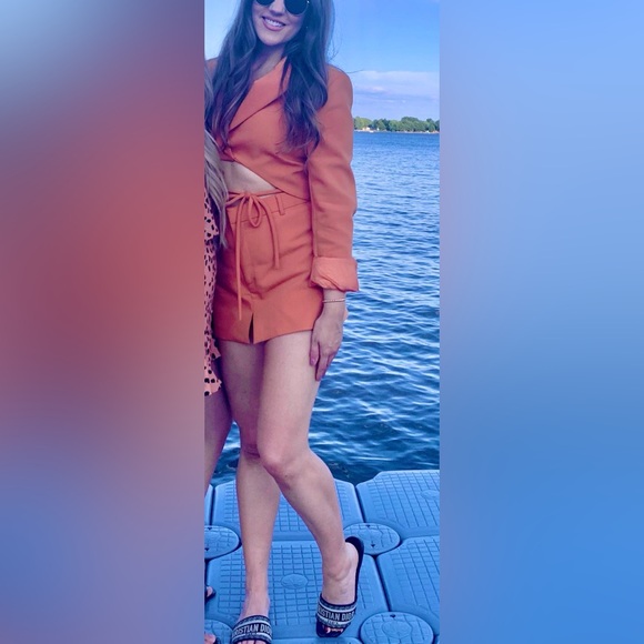 Stylish Orange jacket and skort - Picture 2 of 3